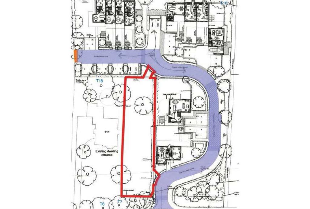 Lot: 184 - SECTION OF LAND WITH POTENTIAL -